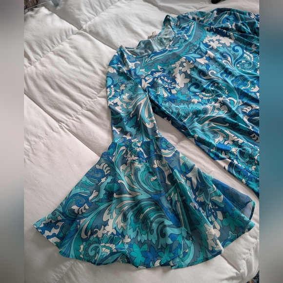 Pucci-Inspired Flowing Shirt Dress - Picture 3 of 7